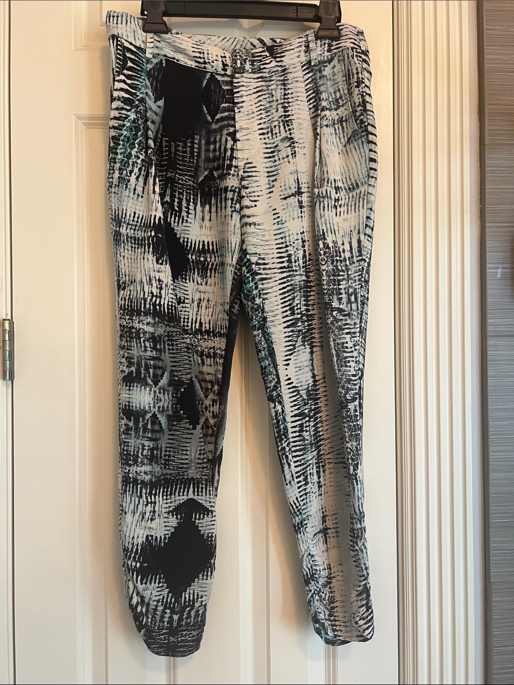 Parker Black & White Abstract Print Joggers